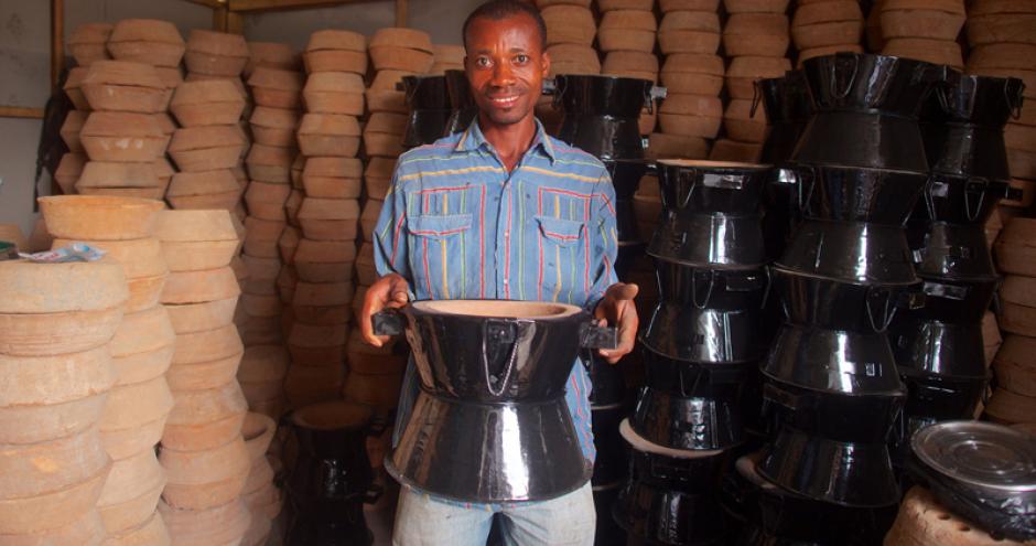 The Gyapa Cookstoves Project The Gold Standard